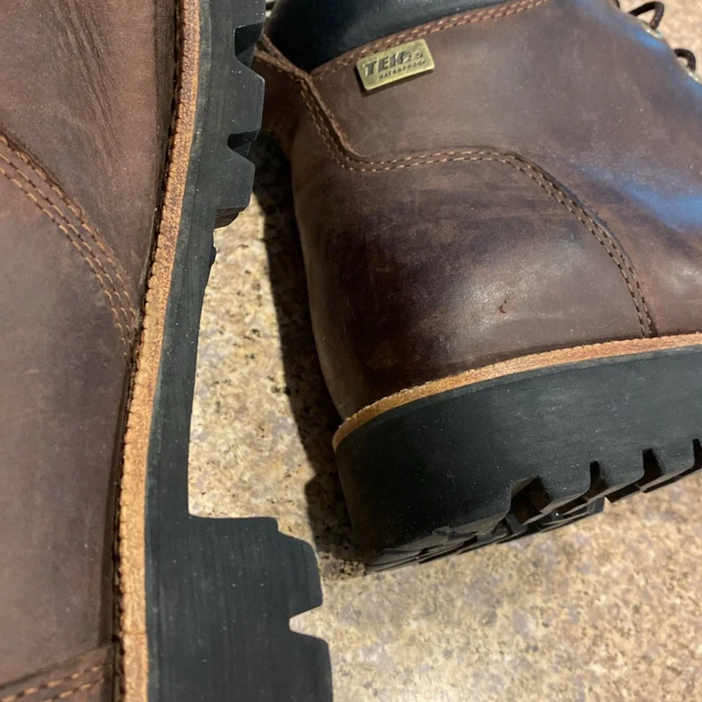 🔥Sale🔥 L.L. Bean Work Boots 10 WIDE Leather Item 301050 Vibram Soles Brown